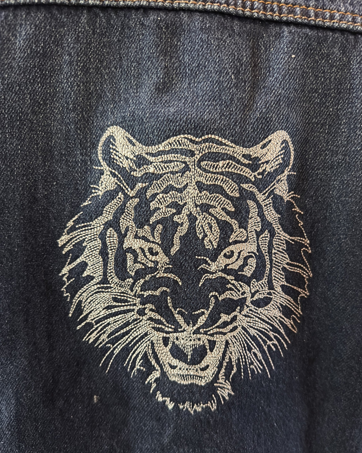 Denim Jacket Prowling Tiger